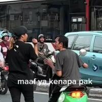 menegur-pemotor-yang-melawan-arah-wanita-ini-malah-ditanya-soal-agama