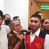 media-asing-soroti-kasus-pedagang-dilaporkan-majelis-taklim-curhat-soal-spanduk