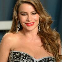5-potret-cantik-sofia-vergara-yang-awet-muda-di-usia-51-tahun-begini-rahasianya