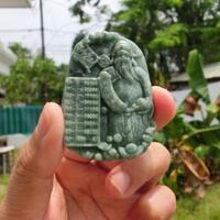 liontin-giok-dewa-rejeki-pegang-alat-hitung-quotsuper-langkaquot