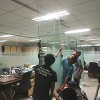 jasa-bongkar-pasang-partisi-kaca-profesional