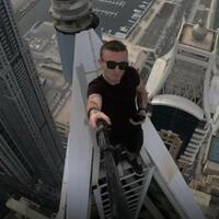 apes--spiderman--penakluk-gedung-pencakar-langit-tewas-terjatuh-dari-lantai-68