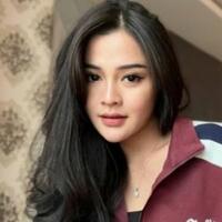 dianggap-umbar-paha-pakaian-bella-bonita-dikritik-netizen-harusnya-gimana