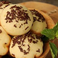 16-makanan-ini-kuliner-khas-indonesia-tapi-aslinya-dari-belanda-ada-odading-juga-lho