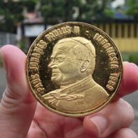 medali-paus-ketika-ke-indonesia-quotsuper-langkaquot