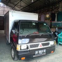 mitsubishi-l300-box-2011