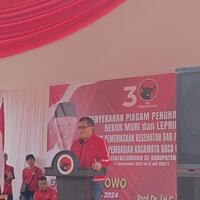 hasto-ungkap-arahan-megawati-usai-pan-golkar-merapat-ke-prabowo