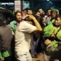 tegur-pemotor-lawan-arah-youtuber-ini-malah-diamuk-massa-siapa-yang-salah
