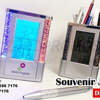 souvenir-jam-meja-digital-jmp02-dengan-lampu-warna-warni
