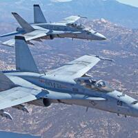 f-a-18d-jatuh-di-san-diego-pilot-meninggal-dunia