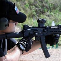 tentara-rusia-mulai-menggunakan-submachine-gun-terbaru-ppk-20-di-medan-perang-ukraina