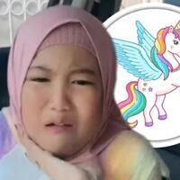 koleksi-dan-pakai-barang-unicorn-pelangi-anak-sd-ini-nangis-karena-dituduh-lgbt