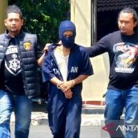 inilah-pengasuh-pesantren-cabul-di-jateng-sudah-diamankan-polisi-kini-di-bekasi
