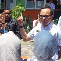 kepala-sd-pecat-guru-yang-dianggap-pelapor-pungli-dipecat-bima-arya