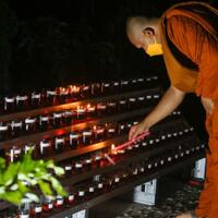 akan-punahkah-agama-buddha-di-indonesia-part-2