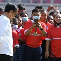 keyakinan-jokowi-ri-bakal-jadi-raja-sepak-bola-di-asia