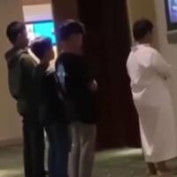 viral-jadi-sorotan-netizen-gerombolan-bocah-sholat-berjamaah-di-bioskop