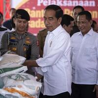 jokowi-pamer-harga-beras-di-ri-lebih-murah-daripada-negara-tetangga