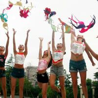 no-bra-day-dirayakan-kemarin-berikut-awal-mula-dan-manfaat-tak-memakai-bra