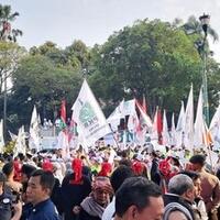 simpatisan-pkb-pks-padati-kpu-jelang-pendaftaran-anies-cak-imin
