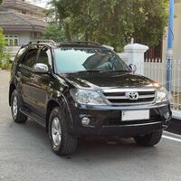 toyota-fortuner-27-g-lux-bensin-2006-automatic