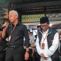 ganjar-sebut-kader-pdi-p-akan-senang-jika-bobby-dipecat