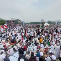 aksi-munajat-212-di-monas-peserta-tak-henti-henti-teriakkan-free-palestine