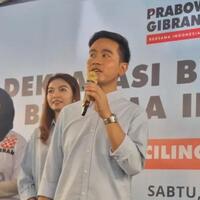 jauh-jauh-dari-solo-gibran-cuma-ngomong-3-menit-mc-nya-sampe-heran