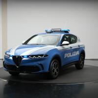 alfa-romeo-tonale-dipilih-menjadi-mobil-patroli-baru-polisi-italia