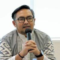 prabu-revolusi-dipecat-dari-tpn-ganjar-mahfud-kedapatan-dampingi-gibran-kampanye