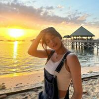 10-potret-dan-pesona-cantik-zee-jkt48-pemeran-film-ancika-1995