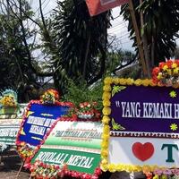 karangan-bunga-dukungan-kepada-tni-muncul-di-yonif-408-boyolali