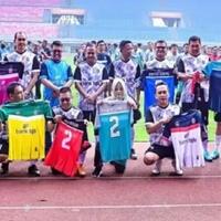 pj-wali-kota-bekasi-dan-10-camat-dilaporkan-ke-bawaslu-buntut-pamer-jersey-nomor-2
