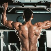 netizen-debat-otot-kuli-vs-otot-gym-mana-yang-lebih-bagus