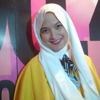 tetap-tekun-bekerja-andhara-early-sekarang-jadi-sopir-jemputan-dan-penjual-makanan