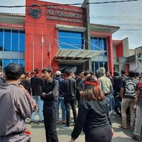 ikuti-maruarar-sirait-kader-sayap-dan-simpatisan-pdip-majalengka-pamit