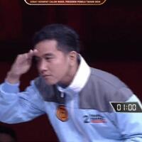3-kelakuan-gibran-yang-jadi-sorotan-masyarakat-di-debat-keempat