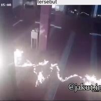 pria-sunter-mengaku-dengar-suara-ganggu-jiwanya-sebelum-bakar-sajadah-masjid