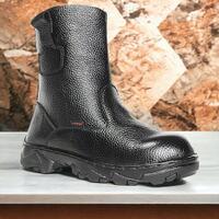 sepatu-safety-telukjambe-timur