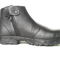toko-sepatu-safety-di-palembang