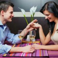 tehnik-merayu-menurut-sains-hubungan-pendek-bersentuhan-hubungan-panjang-humor