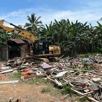 warga-robohkan-rumah-remaja-pembunuh-sekeluarga-di-ppu