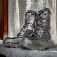 toko-sepatu-safety-di-balikpapan---wano--081359117118