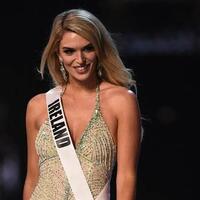 banting-stir-wanita-ini-dulunya-miss-universe-irlandia-sekarang-jadi-sopir-truk