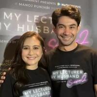peluk-reza-rahadian-prilly-latuconsina-dihujat-netizen--bukan-muhrim