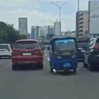 ikuti-maps-bajaj-ini-malah-masuk-tol-dan-lawan-arah