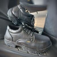 toko-safety-shoes-batam---wano--081359117118