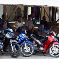 ojek-pangkalan-masih-eksis-di-tengah-maraknya-ojol-apa-alasannya-mereka-bertahan
