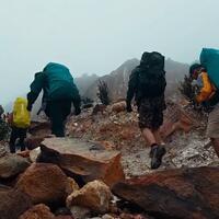 baru-mau-mendaki-kalian-harus-tahu-istilah-istilah-dalam-pendakian-gunung