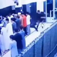 biadab-gerombolan-pemuda-serang-jamaah-yang-sedang-salat-subuh-di-masjid